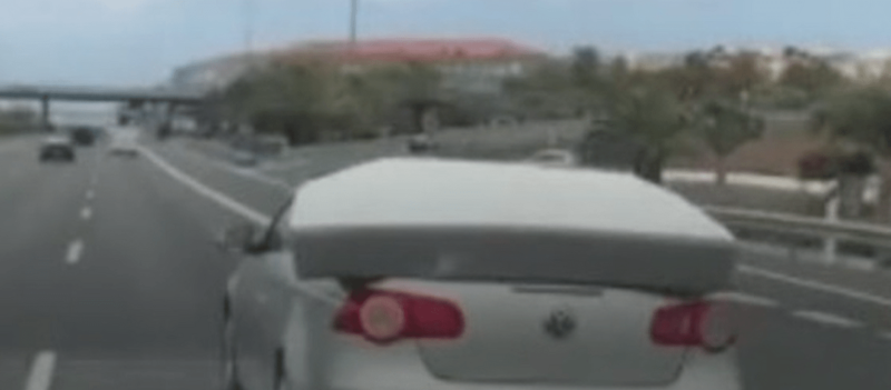 Las imágenes fueron captadas por otro conductor a la altura del Cruce de Melenara / TA